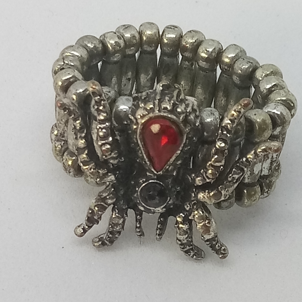 Spider ring